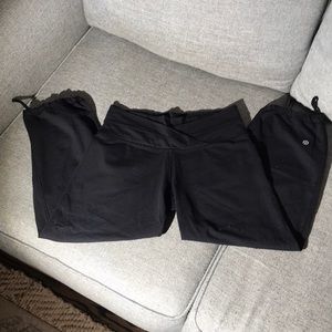 Lululemon capri joggers with ties
